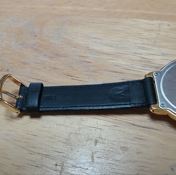 X Lorus Mickey Mouse Christmas musical watch gold tone case, black leather - Picture 3 of 9